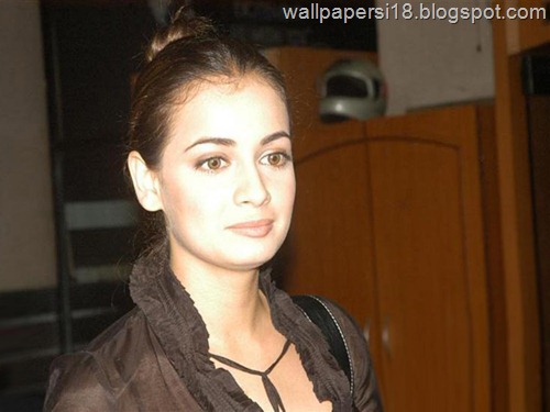 Diya Mirza Different Top Wallpapers Free Download