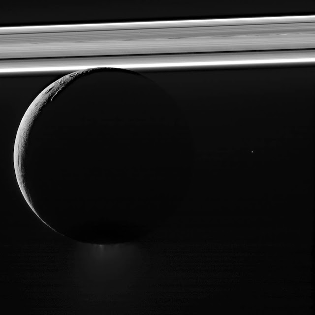 enceladus-bulan-saturnus-informasi-astronomi