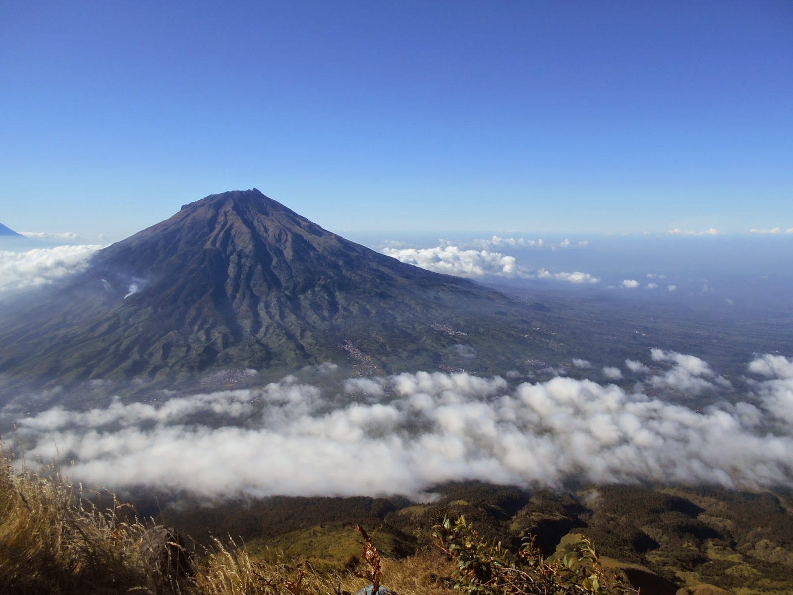 12 Daftar Gunung Tertinggi Di Indonesia  Beserta 