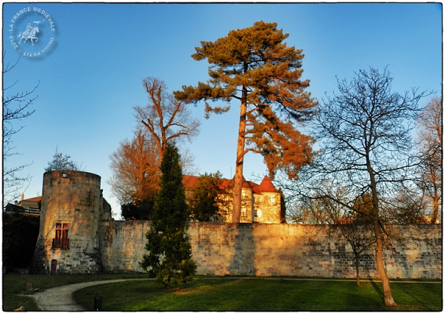 SAINT-DIZIER (52) - Remparts médiévaux