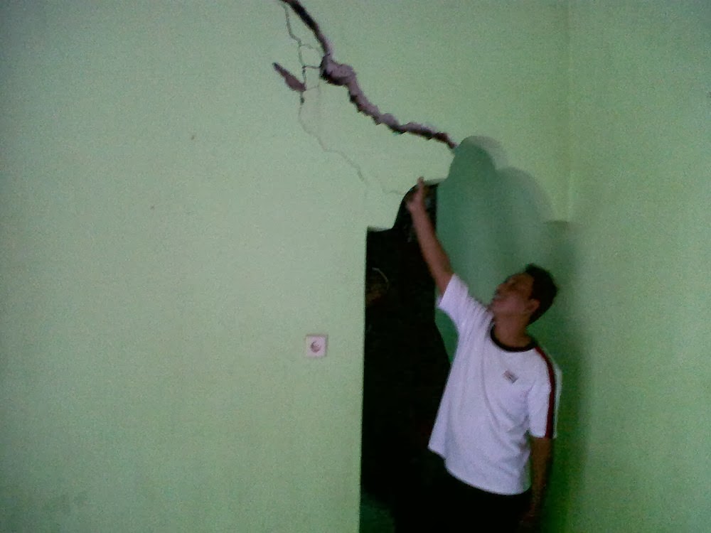 Fenomena Tanah Bergerak di Majalengka, Puluhan Rumah Rusak (Foto)