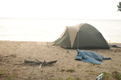  Memasuki bulan april hingga oktober merupakan bulan yang sangat cocok untuk anda berlibur Cara Camping ke Karimun Jawa dari Yogyakarta