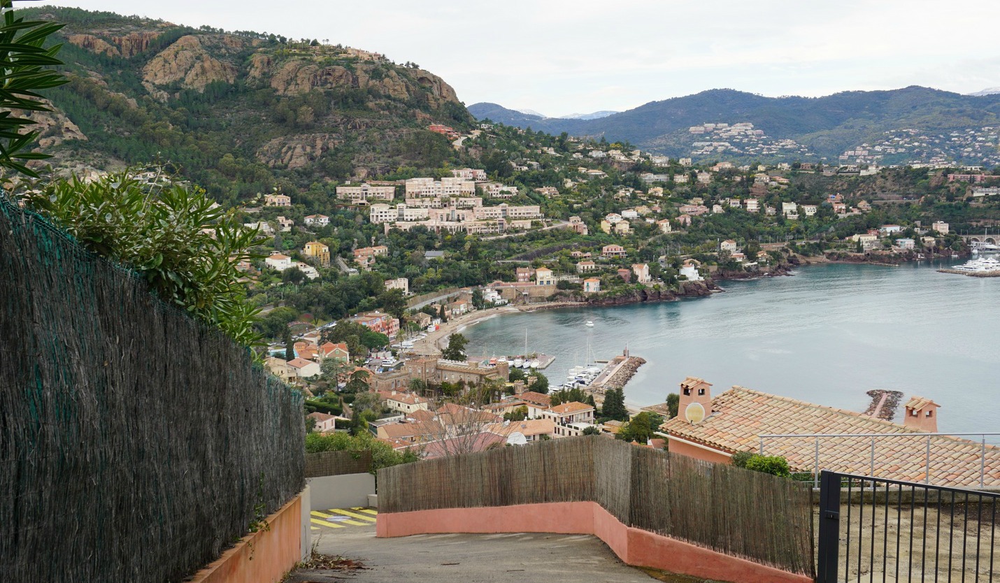 Descending back to Théoule-sur-Mer