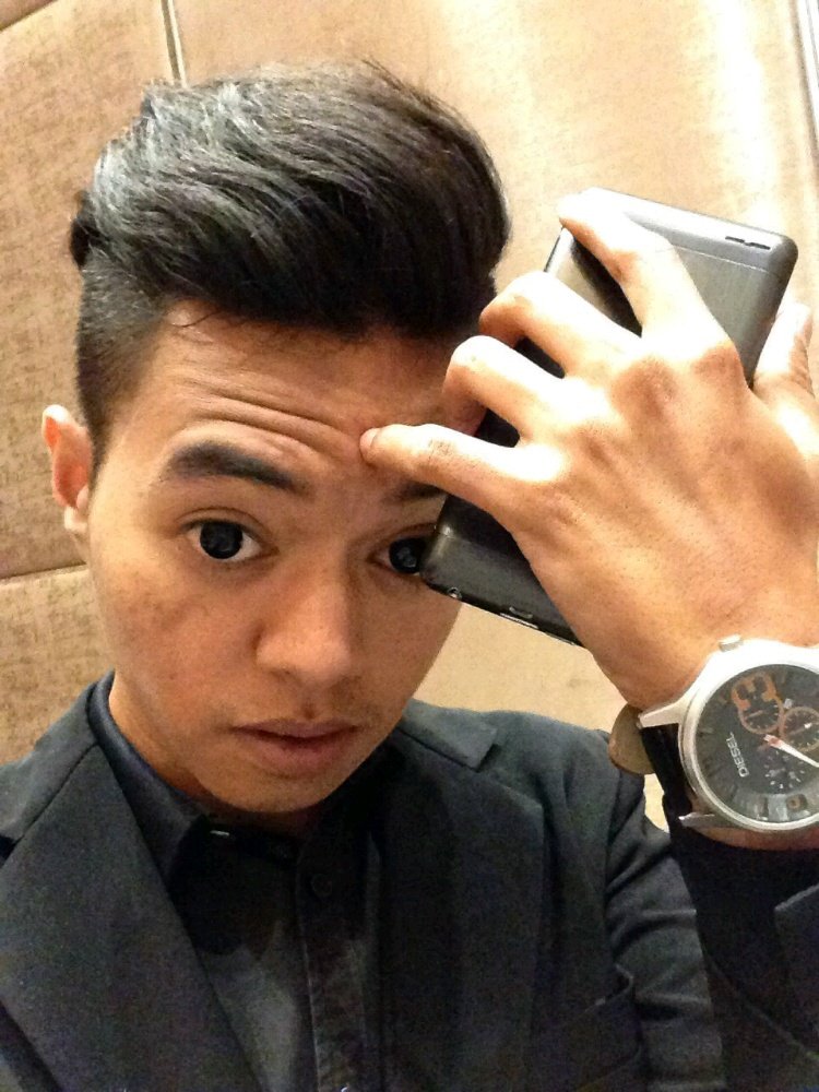 Profil - Biodata dan Perjalanan Reza Arap Oktovian ...