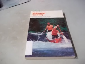 Whitewater Canoeing (Stoeger Sportsman's Library)