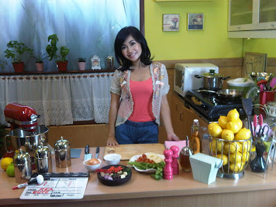 gudangartikelunik.blogspot.com - Foto Foto Seksi Master Chef Marinka Ngangk4ng dipantai[HOT]