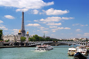 Paris attractions (paris seine )