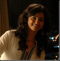 Radhika Apte _hot