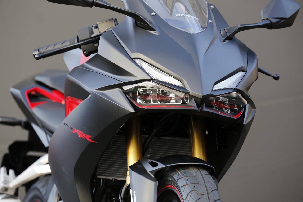 Galery Foto Honda CBR250RR (Warna Hitam) terbaru Keren 