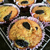 Muffin de fubá com cerejas