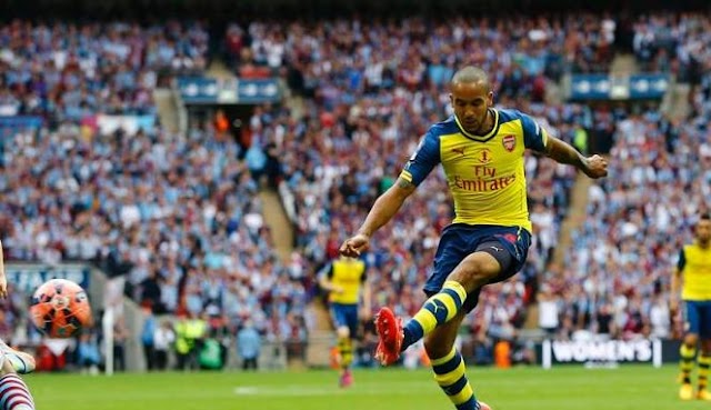 Wenger Desak Kontrak Baru Walcott Dirampungkan