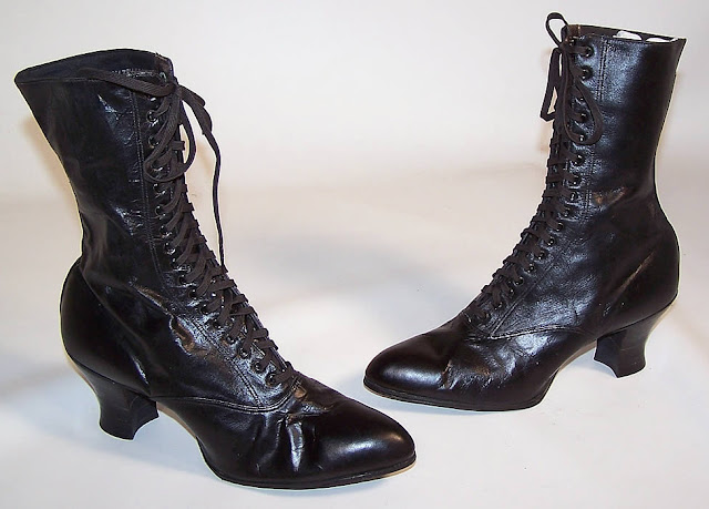 Old Fashioned Lace Up Boots For Women 