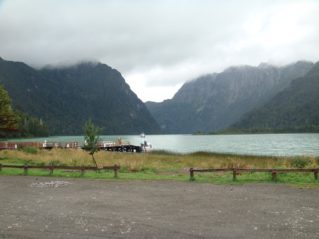  foto do Porto Frias e do Lago Frias onde se continuará a travessia para a Argentina 