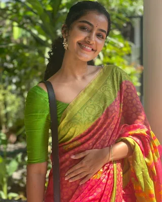 Anupama Parameswaran Looks in Traditional Saree Photoshoot