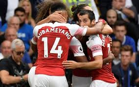 ARSENAL MENUTUP PEKAN DENGAN HASIL MENANG ATAS WEST HAM UNITED