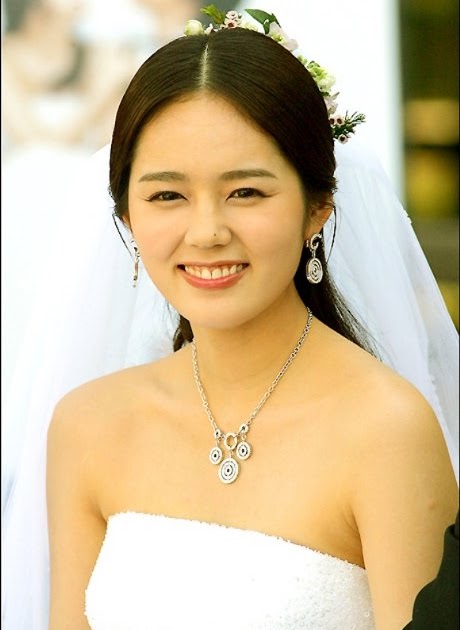 Han Ga In in Wedding Dress  Blogger Sumedang
