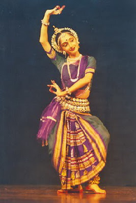 indian dancing girls