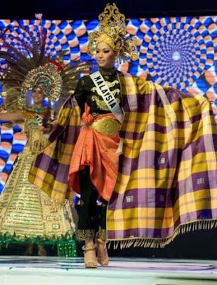 Malaysia's National Costume in Miss Universe 2008 Contest : Levy Li Su Lin