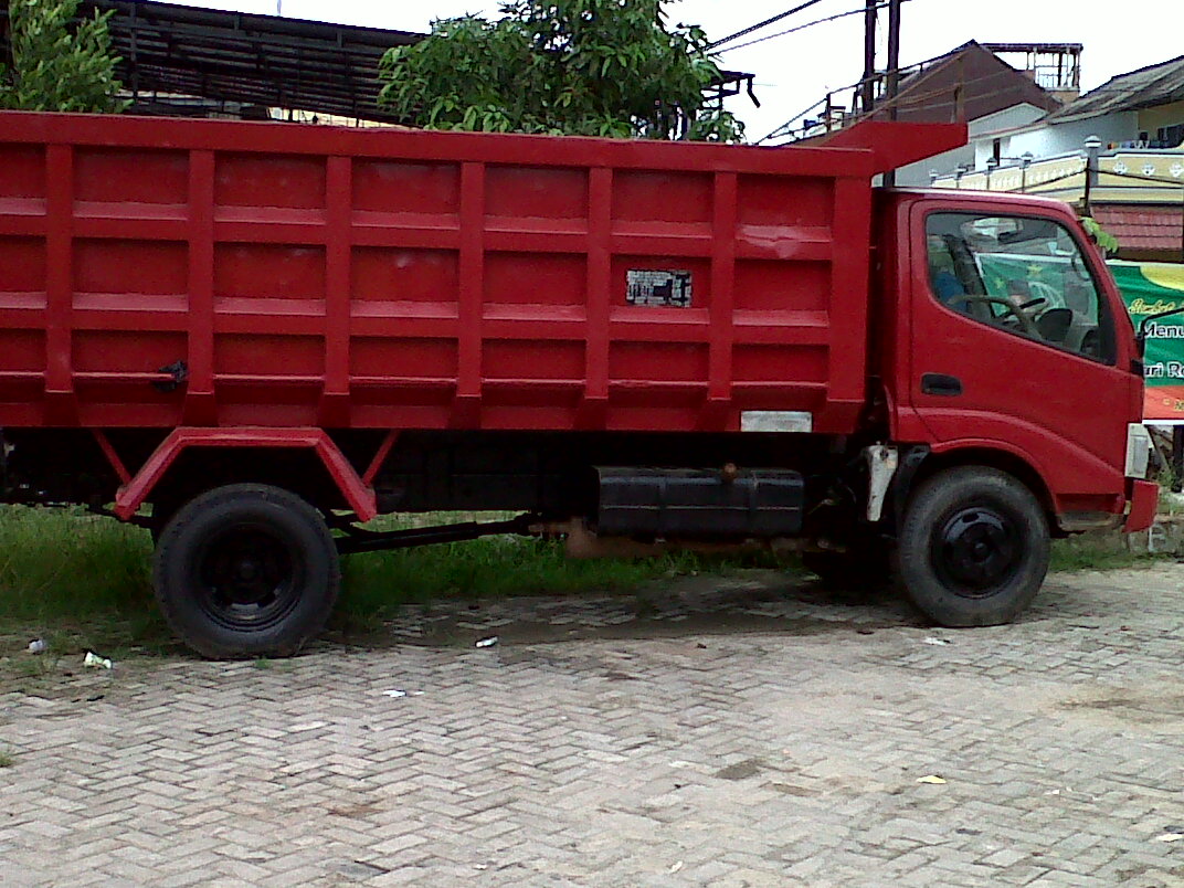 IKLAN BISNIS SAMARINDA Dijual Mobil Toyota Dump Truck Dyna PS