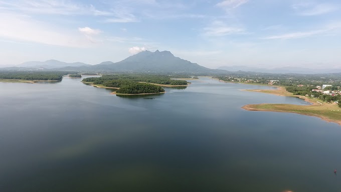 Thơ mộng Hồ Suối Hai dưới chân núi Ba Vì