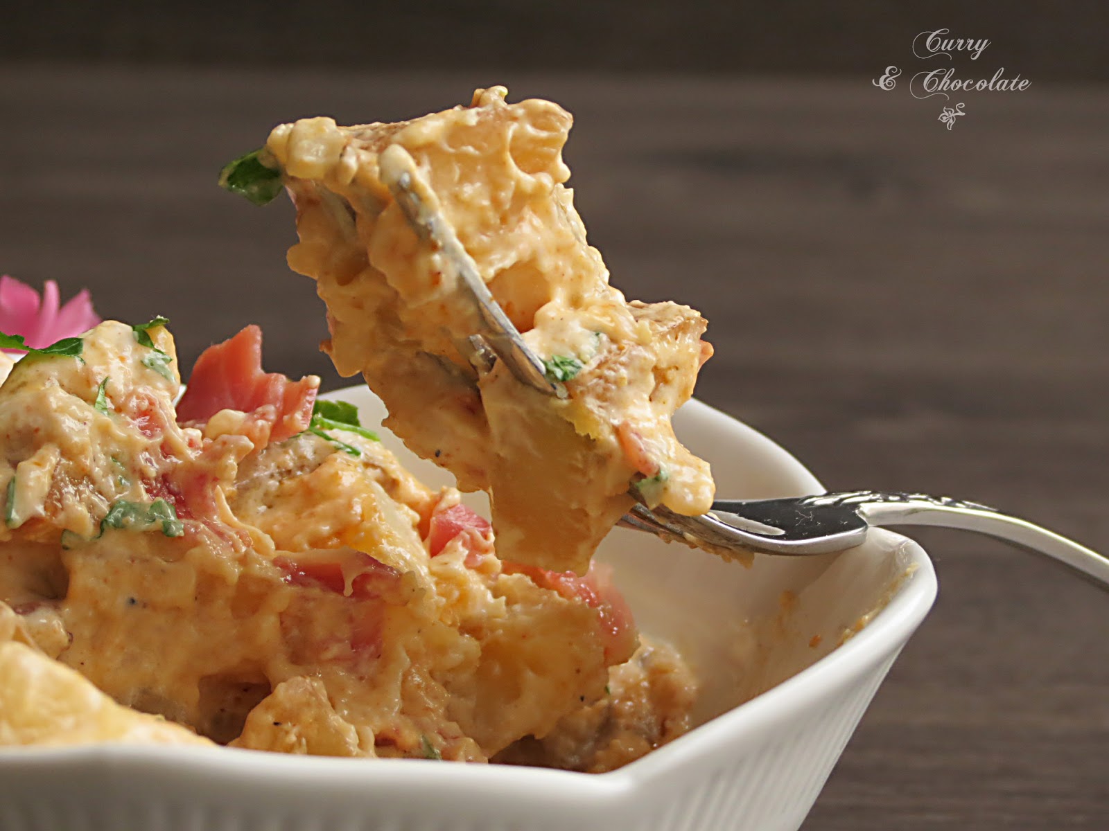 Ensalada de patatas asadas con jamón y salsa de yogur – Baked potato salad with prosciutto in a yogurt dressing