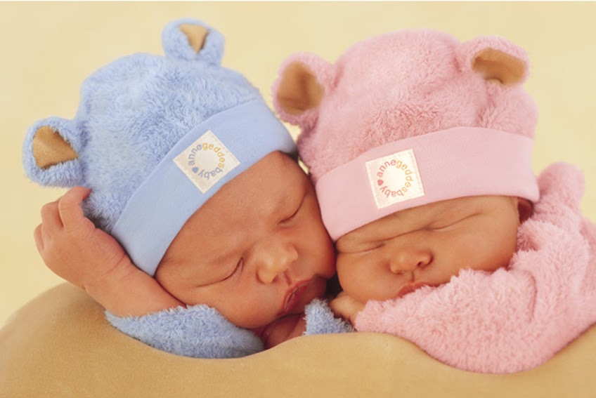 Les Petites Mains Histoire De Mode Enfantine Bebe Rose Bebe Bleu