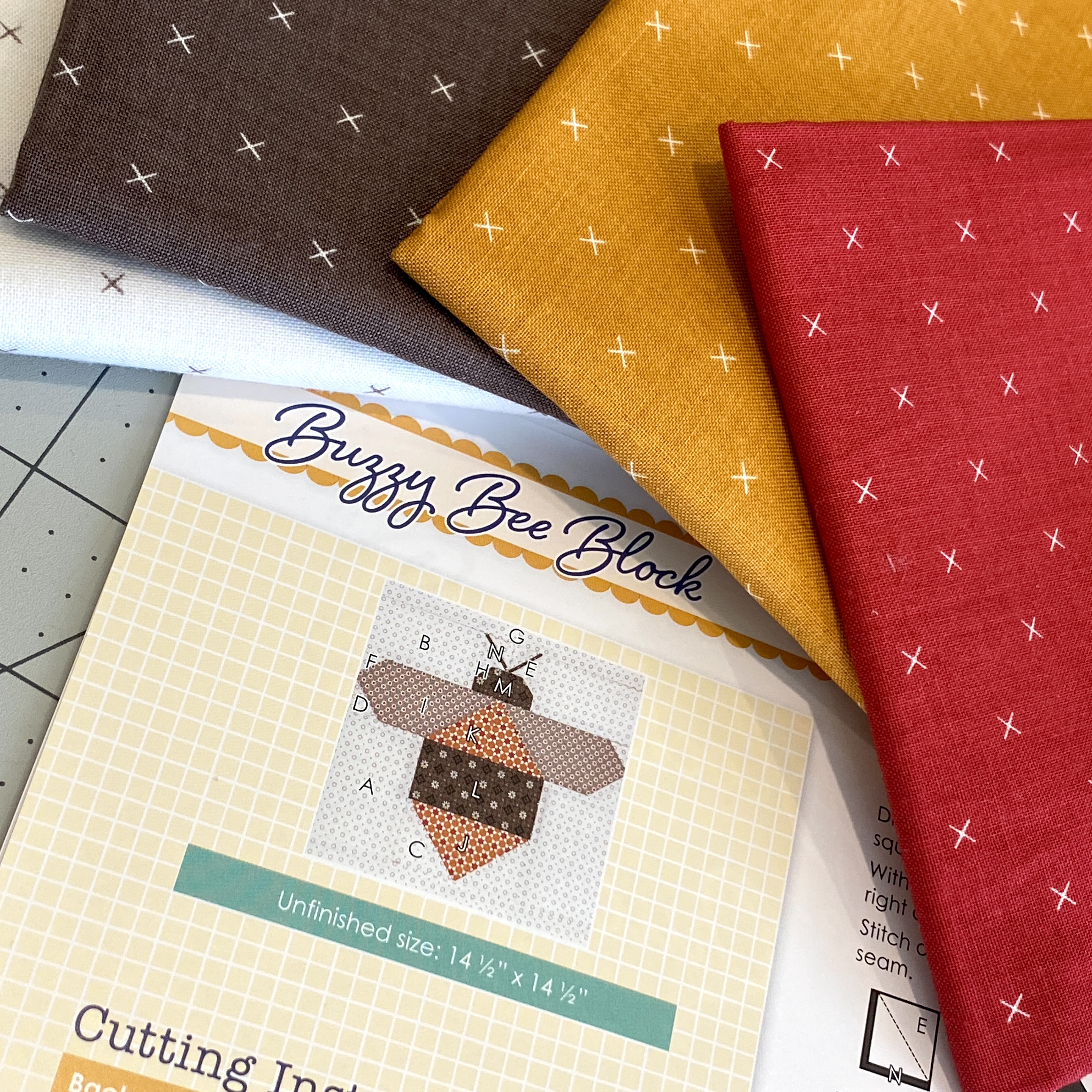 Scrappiness is Happiness Quilt Book, Lori Holt of Bee in my Bonnet Co.  #ISE-950