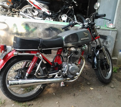 Modifkasi CB 100 Nganjuk