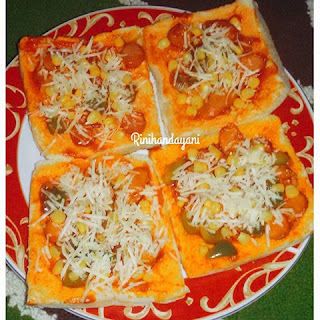 Resep Pizza Roti Tawar Panggang di Teflon atau Oven