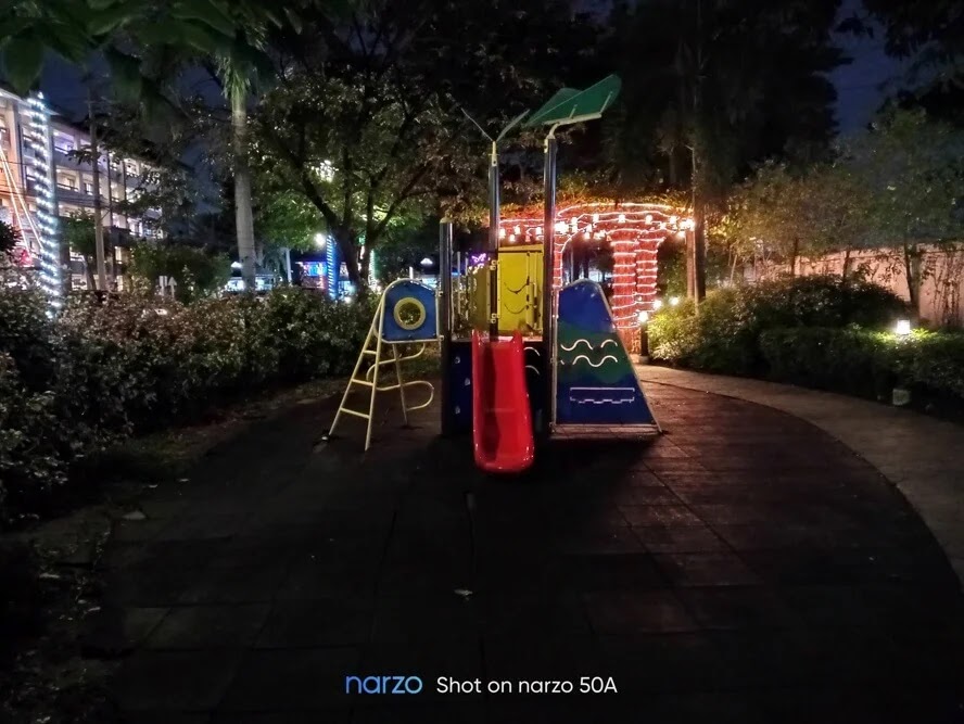 realme narzo 50A Camera Sample - Night, Playground, 1x Zoom, Night Mode