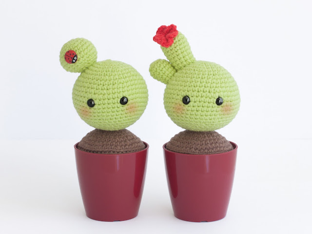 amigurumi-cactus-free-pattern-crochet-patron-gratis