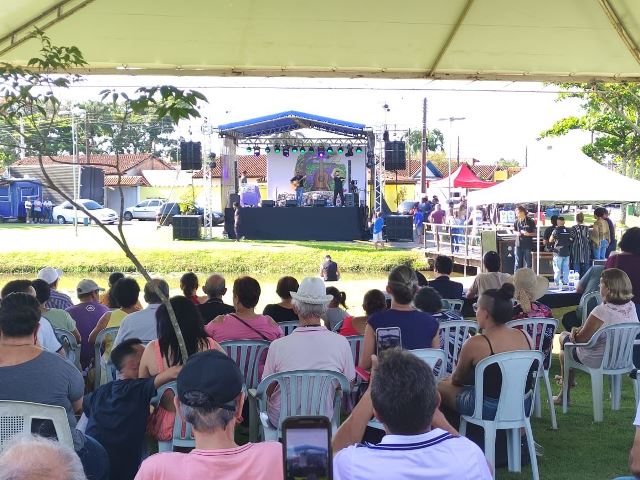 48 Roda de Violeiros - Fermínio Gonçalves de Freitas reúne mais de 3 mil pessoas na Praça do Lago