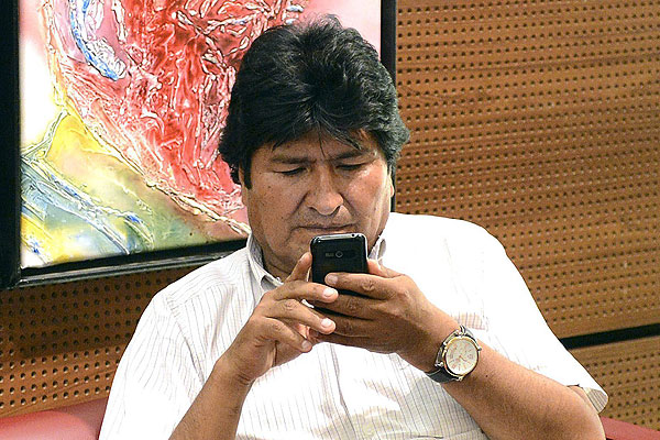 LA HISTORIA DEL "INCIDENTE" DEL AVIÓN PRESIDENCIAL DE EVO MORALES Y LOS CIELOS EUROPEOS