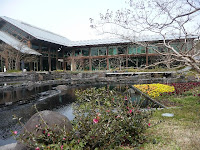 梅小路公園　緑の館と朱雀の庭