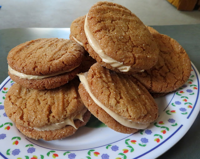 Peanut Butter Crinkle Cookies