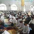 Momen Intropeksi Ratusan Warga Sholat Idul Fitri di Masjid Muslimin Teladan