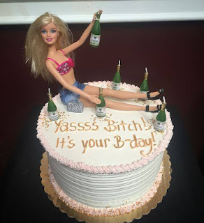 Fotos de humor - torta de barbie ebria