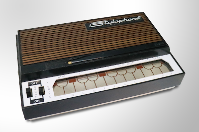 vintage wood look dubreq Stylophone