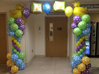  Baby shower balloon arch