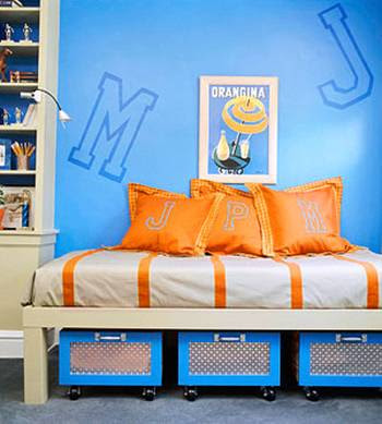 Colores intensos en dormitorio para niños