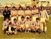 📸REAL VALLADOLID DEPORTIVO 📆24 mayo 1972. ⬆️Llacer, Salvi, Docal II, Pérez García, Berriozábal y Endériz. ⬇️Astrain, Lorenzo, Álvarez, Lizarralde y Cardeñosa. REAL VALLADOLID DEPORTIVO 3 🆚 PONTEVEDRA C. F. 1 Global eliminatoria: PONTEVEDRA CF 3 🆚 REAL VALLADOLID DEPORTIVO 3, clasificándose Pontevedra CF por el gol en campo contrario. Miércoles 24/05/1972, 18:00 horas. LXVIII Campeonato de España Copa del Generalísimo, 5ª ronda, partido de ida. Valladolid, estadio José Zorrilla.  GOLES: 0-1: 31’, Huerta. 1-1: 53’, Lizarralde. 2-1: 82’, Manolo Álvarez. 3-1: 87’, Juan Docal II.