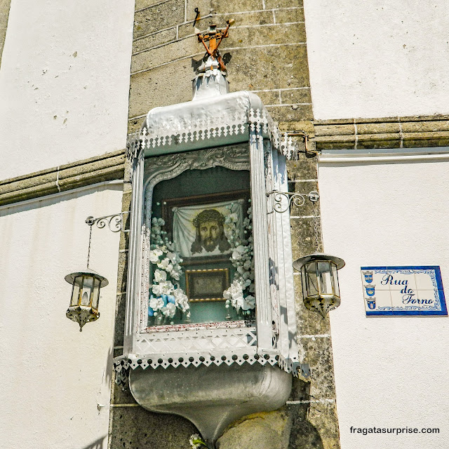 Oratório em uma rua de Braga, Portugal