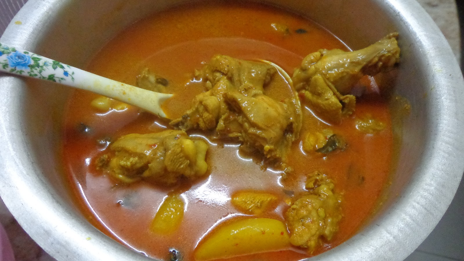 Blog cik ina do do cheng: Resepi gulai ayam makcik lazi 