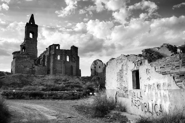 La guerra de España: lecturas de un pasado que no pasa 