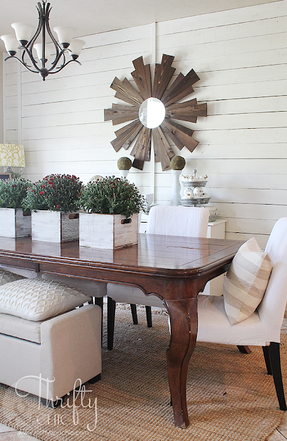 Farmhouse dining room decor and decorating ideas. DIY shiplap in dining room. Neutral and white Fall dining room decor