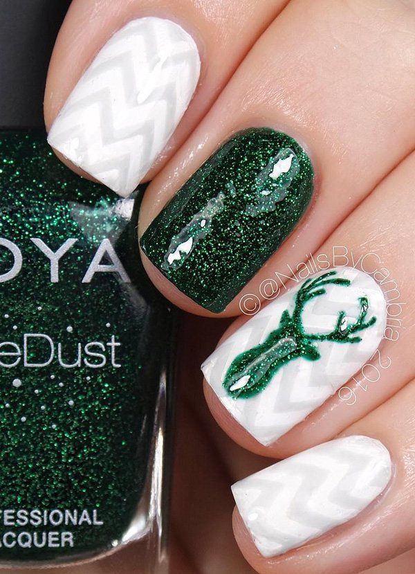 JOYFUL CHRISTMAS NAILS IDEAS