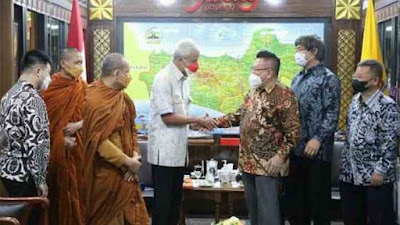 Sekjen DPP Walubi Berkunjung Di Kantor Ganjar Pranowo Menyampaikan Rancangan Acara Peringatan Waisak Di Candi Borobudur