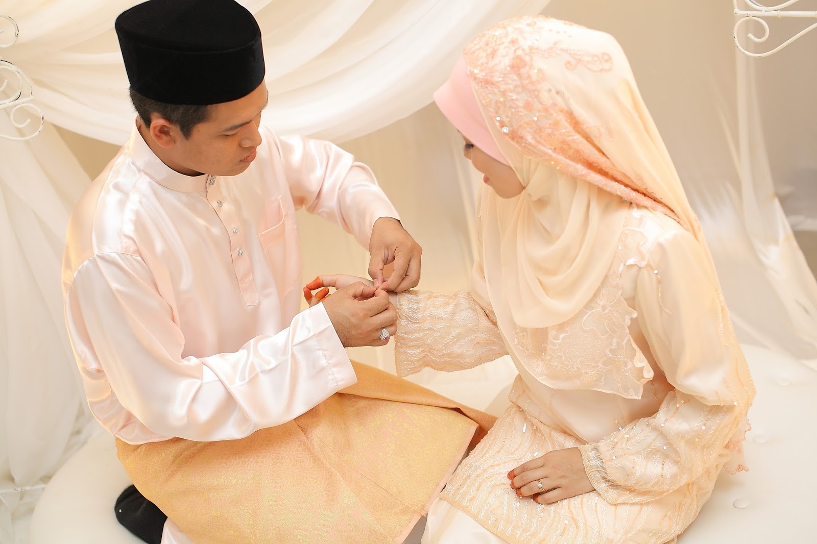 Pelabuhan Mimpi Kita Wedding Rentals Sewa Baju  