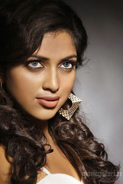 Amala Paul hot Amala Paul mms Amala Paul wallpaper Amala Paul marriage