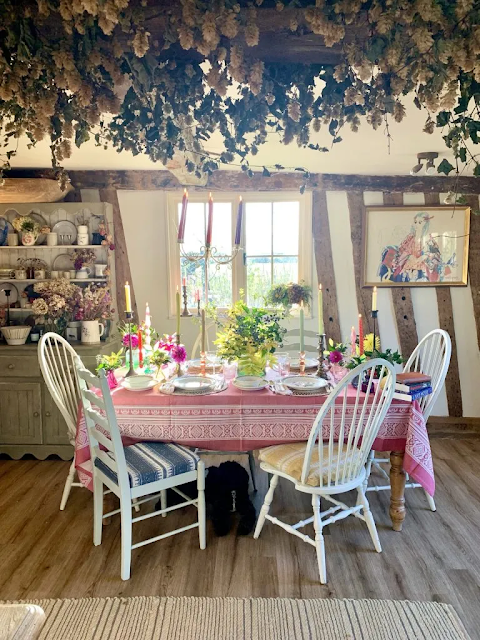 english country cottage dining room